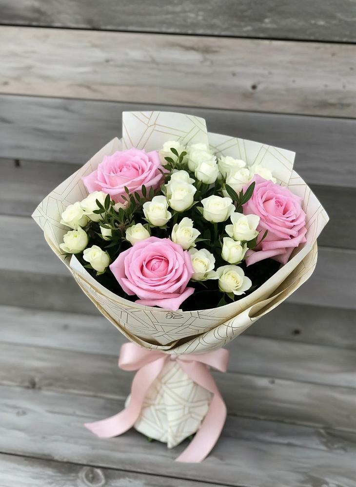 Букет цветов из: Розы в Новой Криуше