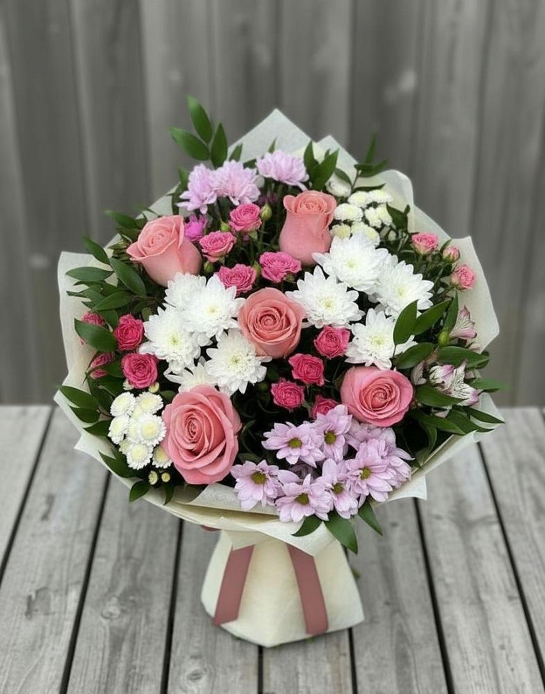 Букет цветов из: Альстромерии, Гвоздики, Розы и Хризантемы в Новой Криуше