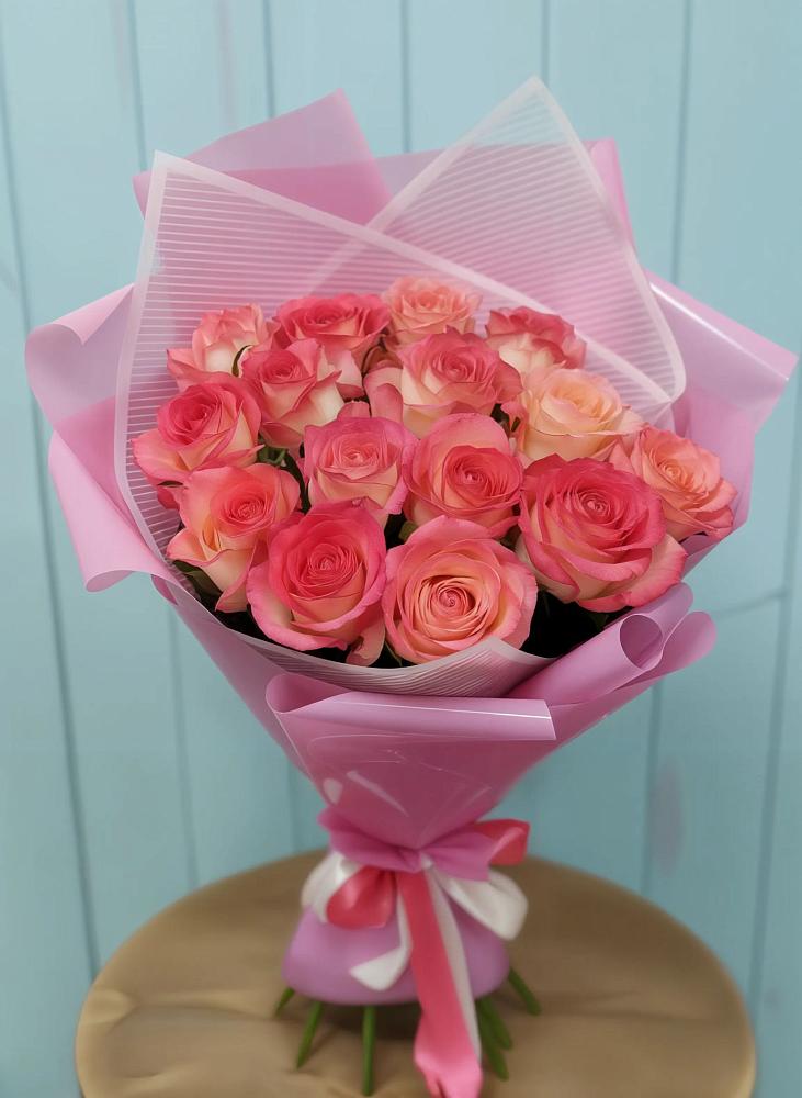 Букет 15 Розовых роз Равель в Новой Криуше