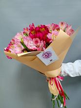 Букет цветов из:  Альстромерии #REPLACE_PRED# Новой Криуше