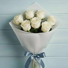 Букет 7 Белых роз Эдлесс Лав в Новой Криуше