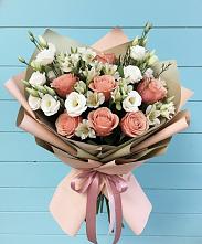 Букет цветов из:  Розы, Альстромерии и Лизиантусы в Новой Криуше