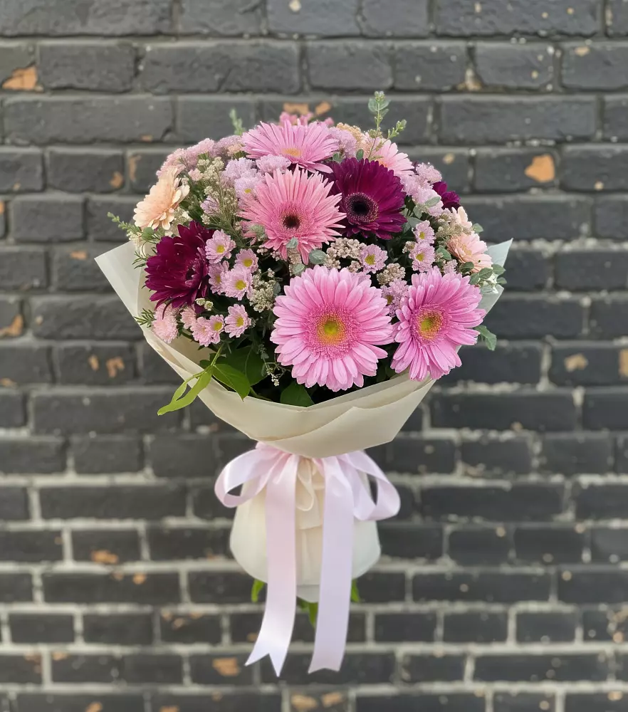 Букет цветов из: Герберы и Хризантемы в Новой Криуше