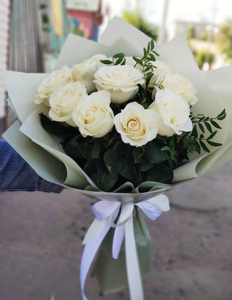 Букет Белые розы Проуд в Новой Криуше