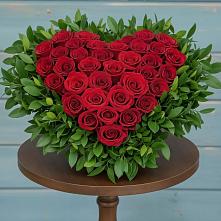 Цветочная композиция из Розы в виде сердца в Новой Криуше