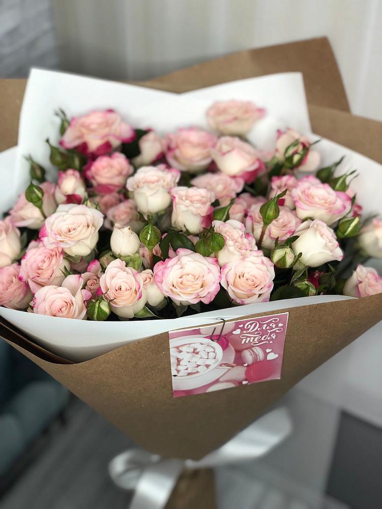 Букет цветов из: Розы в Новой Криуше