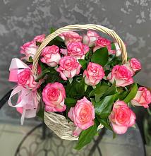 Цветочная композиция из Розы в корзине в Новой Криуше