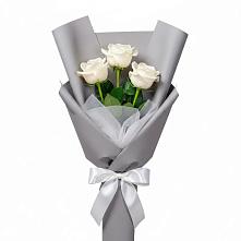 Букет 3 белые розы в Новой Криуше