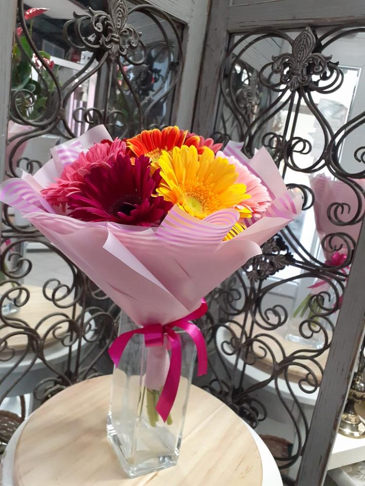 Букет цветов из: Герберы в Новой Криуше