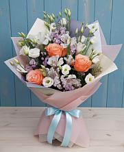 Букет цветов из:  Лизиантусы, Розы, Альстромерии и Гипсофила в Новой Криуше