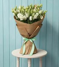 Букет цветов из:  Лизиантусы в Новой Криуше