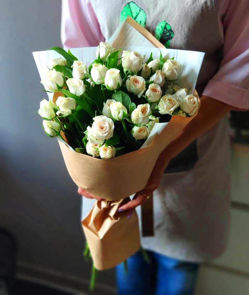 Букет цветов из: Розы в Новой Криуше