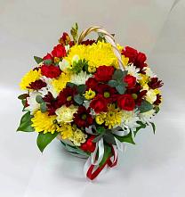 Цветочная композиция из Хризантемы и Розы в корзине в Новой Криуше