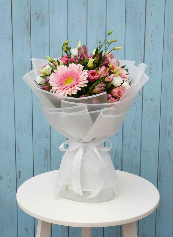 Букет цветов из: Герберы, Альстромерии и Лизиантусы в Новой Криуше