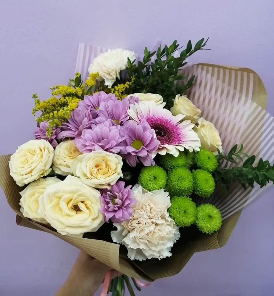 Букет цветов из: Хризантемы, Розы, Гвоздики и Герберы в Новой Криуше