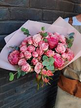 Букет розы в пальмах в Новой Криуше Букет цветов из: Розы в Новой Криуше