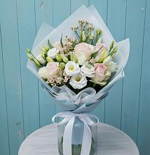 Букет цветов из:  Розы и Лизиантусы в Новой Криуше
