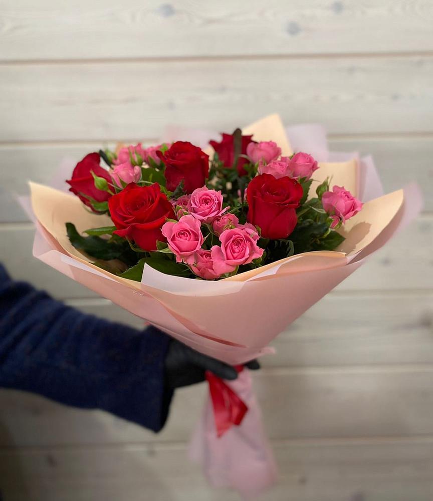 Букет цветов из: Розы в Новой Криуше