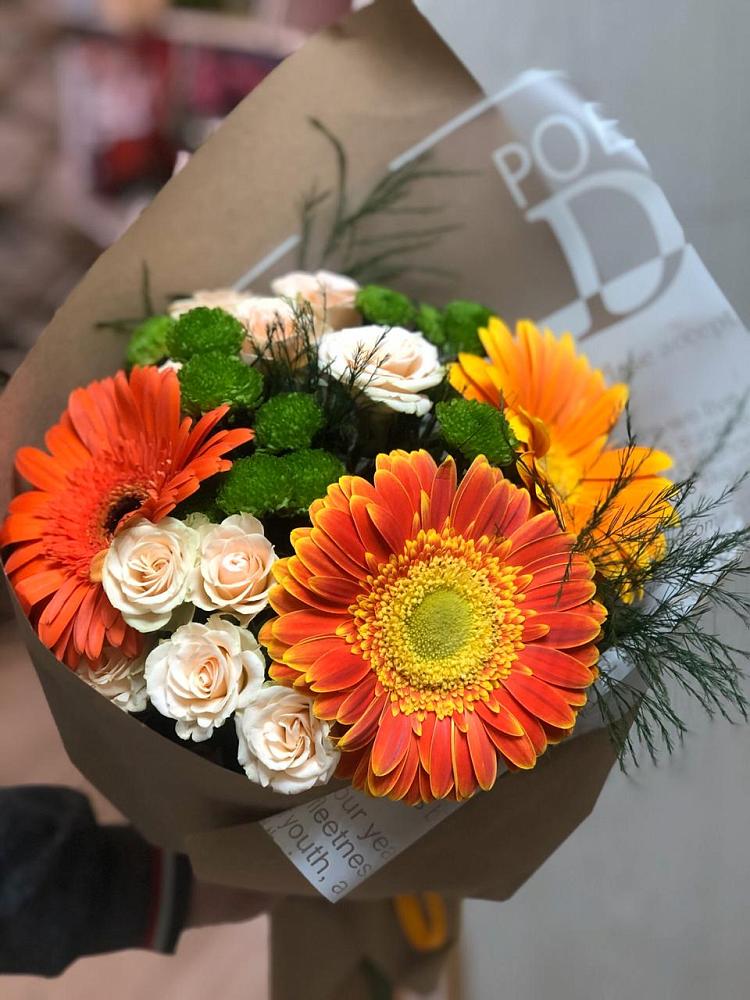 Букет цветов из: Герберы, Хризантемы и Розы в Новой Криуше