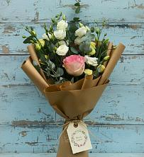 Букет цветов из:  Розы и Лизиантусы в Новой Криуше