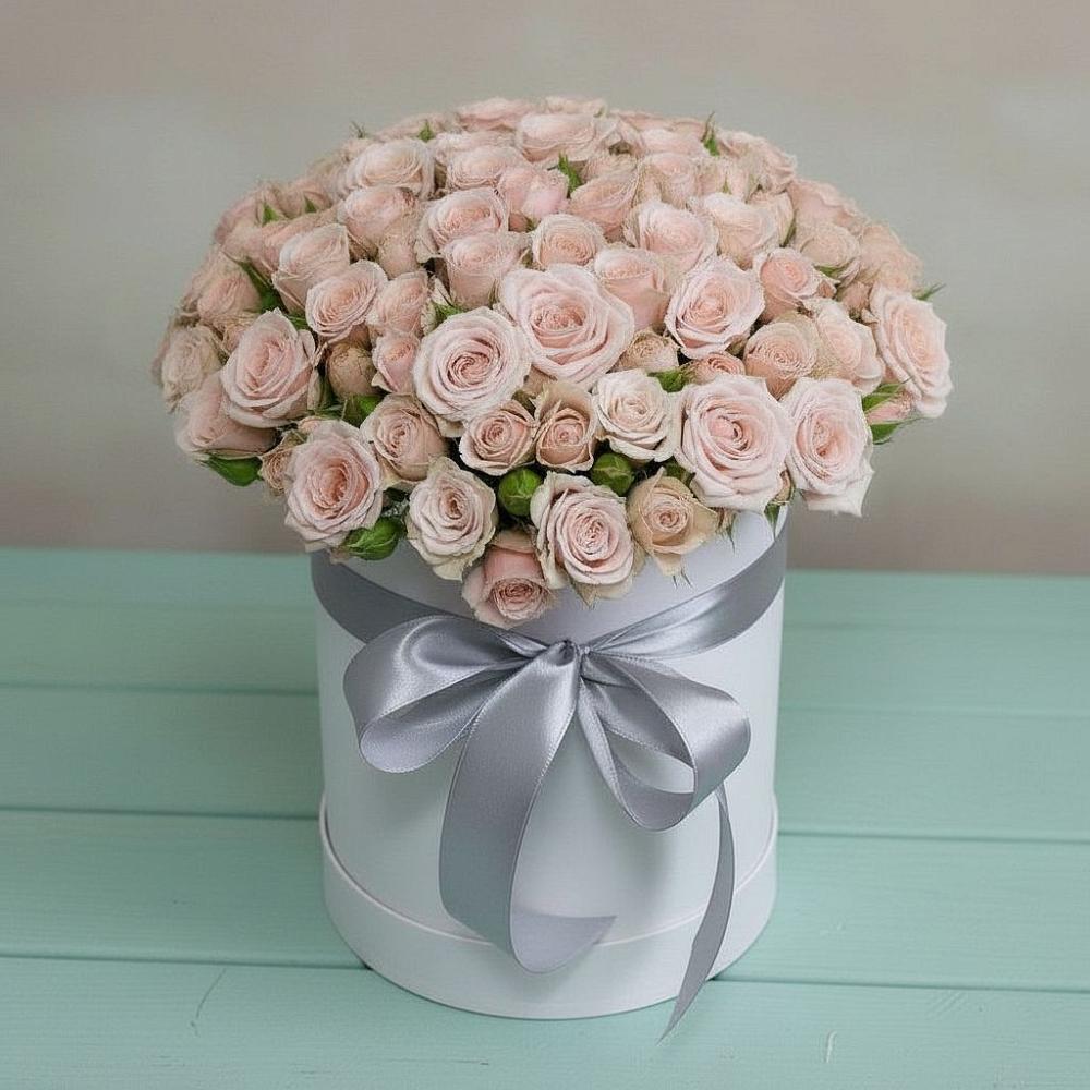 Цветочная композиция из Розы в шляпной коробке в Новой Криуше