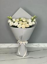 Букет цветов из:  Розы и Лизиантусы в Новой Криуше